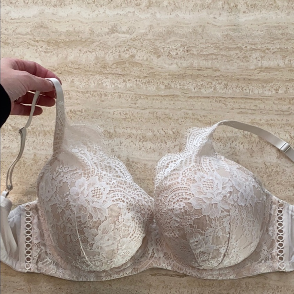 Victoria’s Secret Dream Angels Lace bra